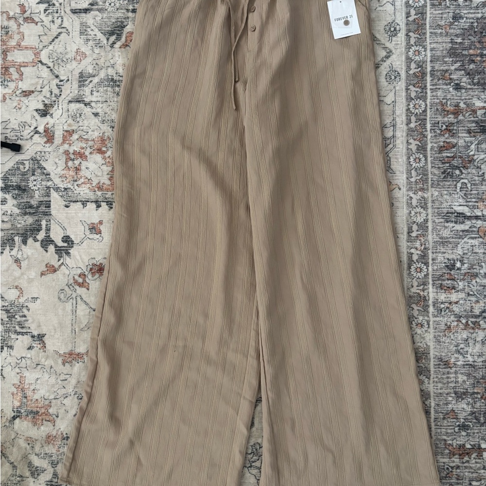 Women’s Tan Pants